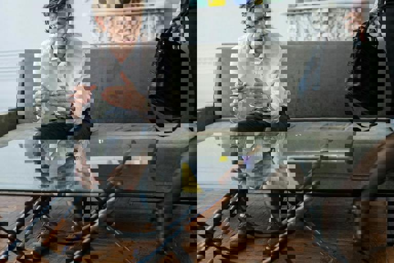 Parliament Debates Ban on Disposable Vapes, Dividing Health Advocates and Retailers